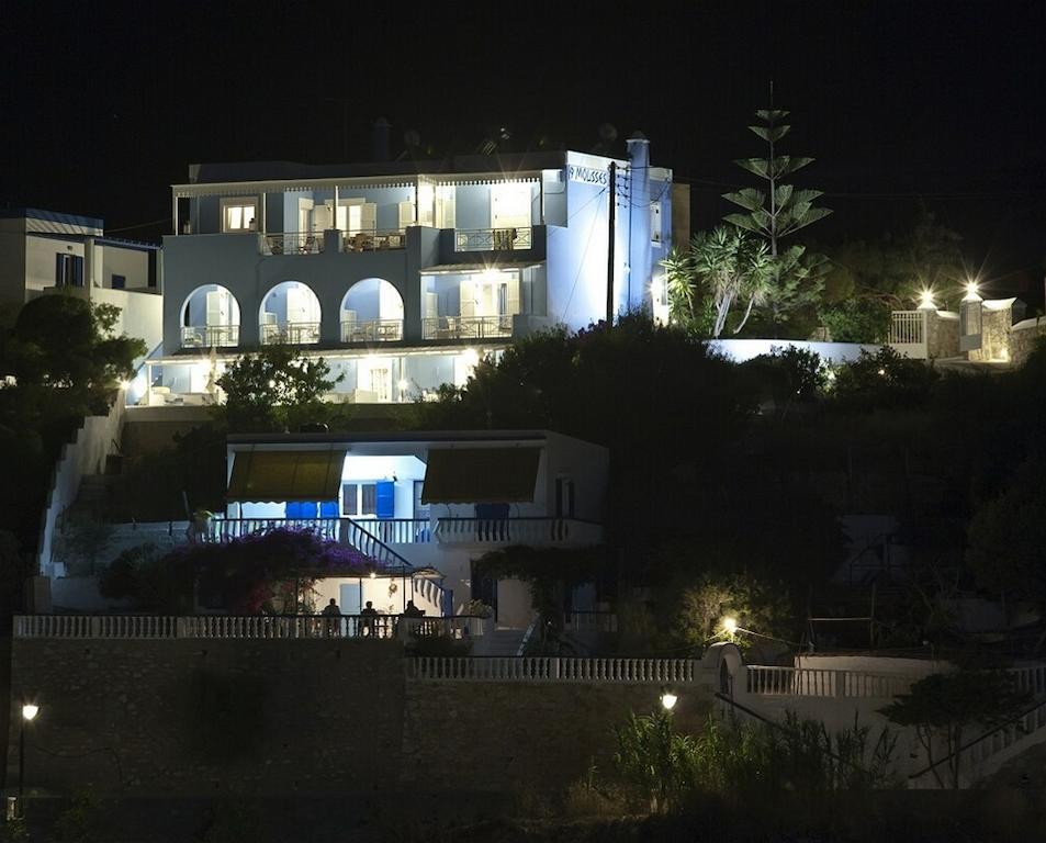 Villa 9 Muses Vari  Exterior photo